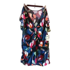 Exotic NWT flowy pretty vacation caftan. Colorblock